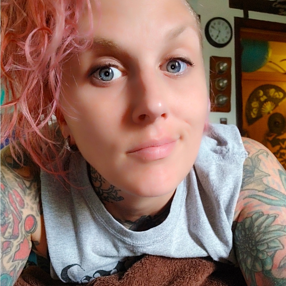 Meet your Posher, Stephanie